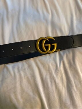 Gucci Black Leather Belt with Antiqued Gold Double-G Buckle